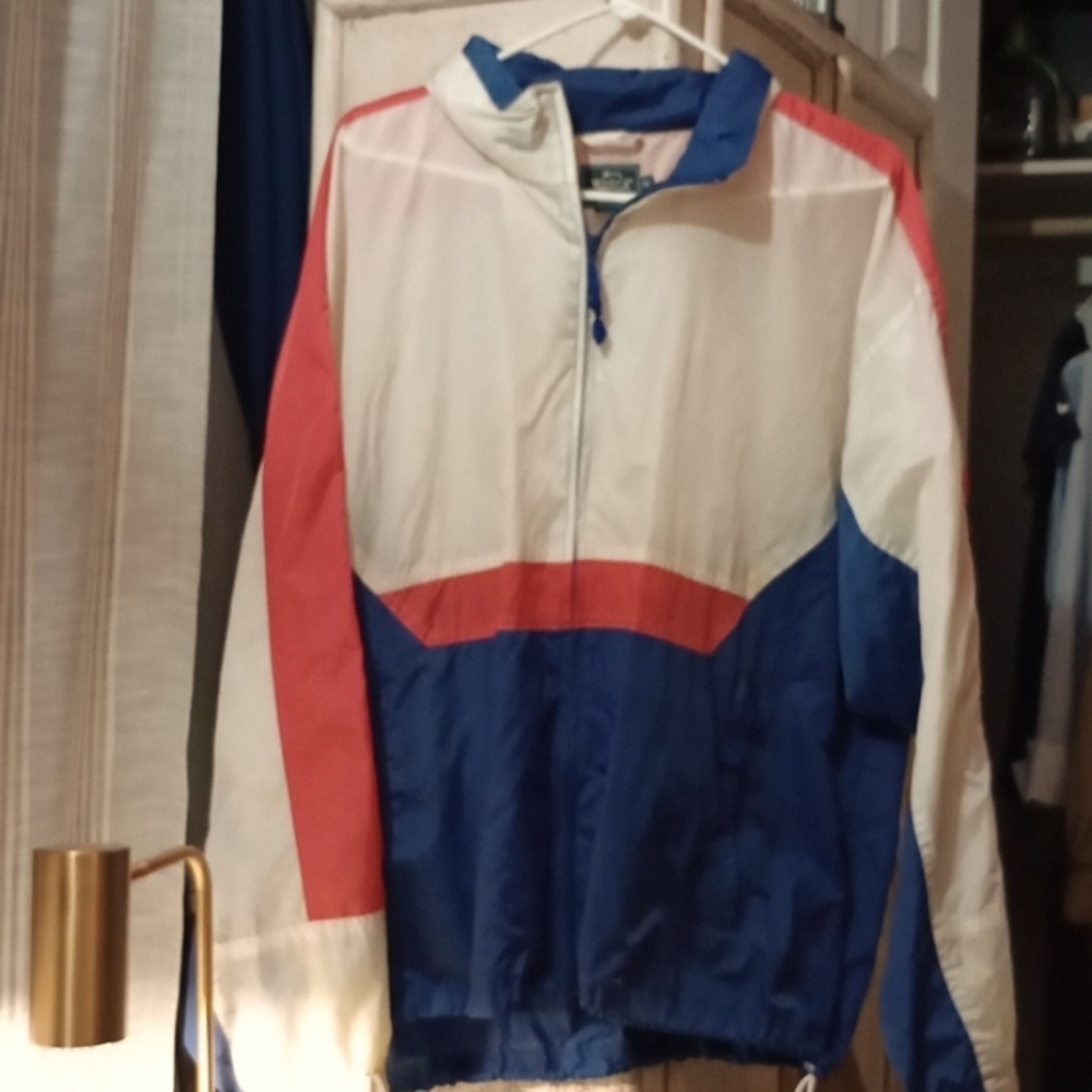 Woolrich Red, White , and Blue wind breaker w/ hoodie Mens XL